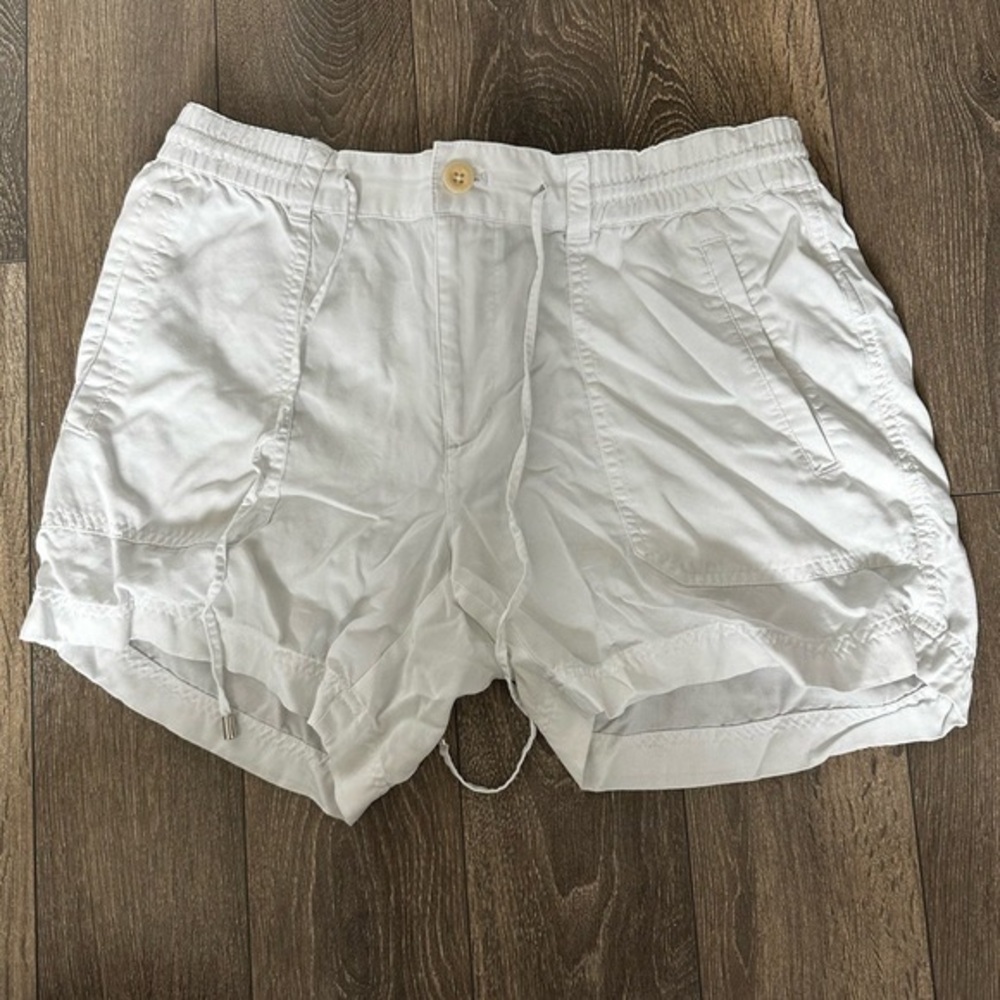 Ralph Lauren White Relaxed Shorts Sz6  stretchy band with drawstring  White